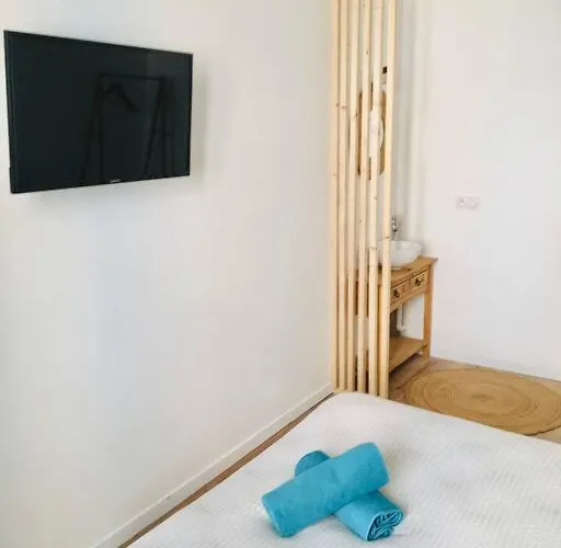 Le Dupont, 2 & Parking Prive