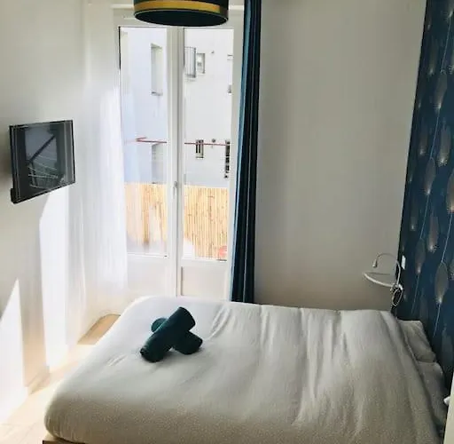 Le Dupont, 2 & Parking Prive *