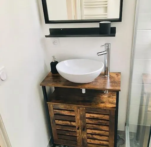 Le Dupont, 2 & Parking Prive