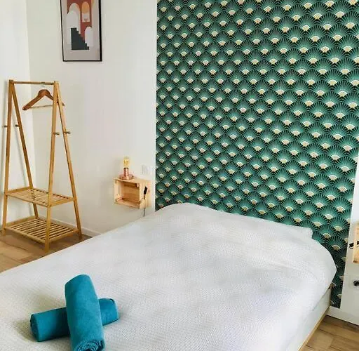 Le Dupont, 2 & Parking Prive